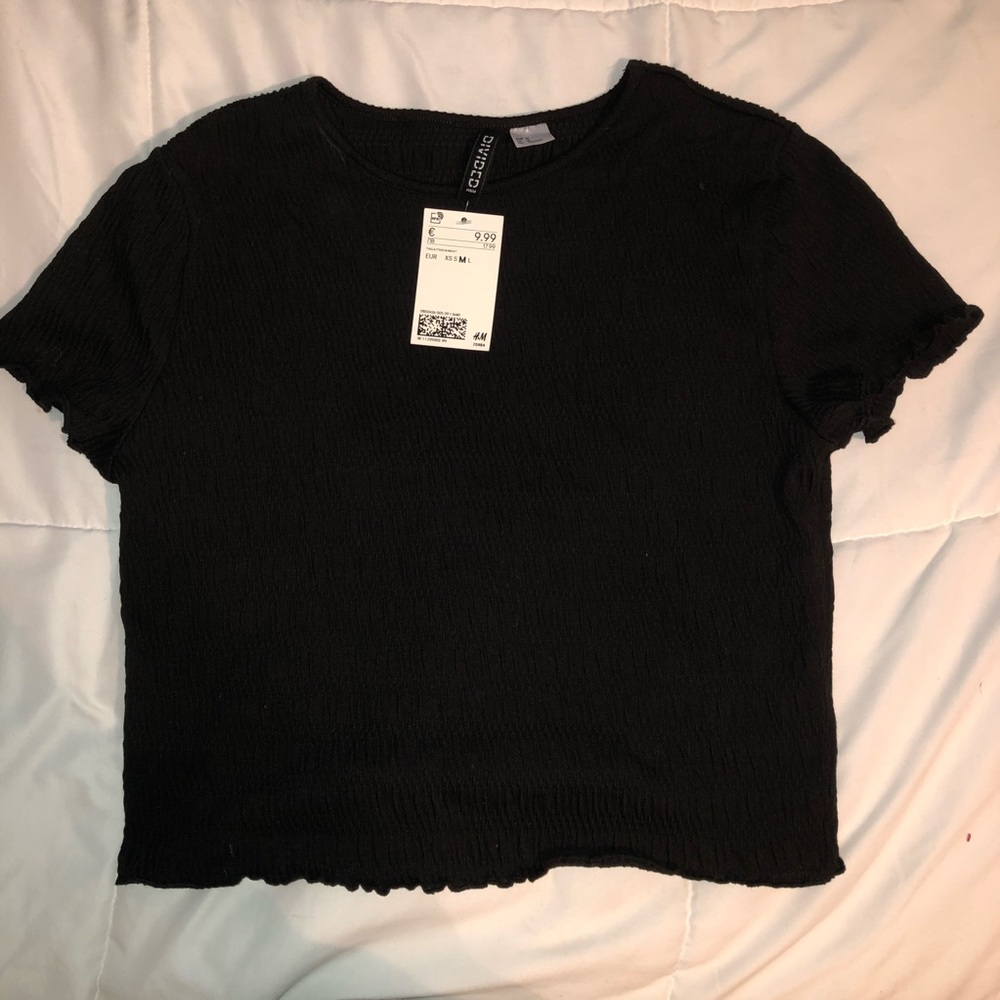 H&M black crop top